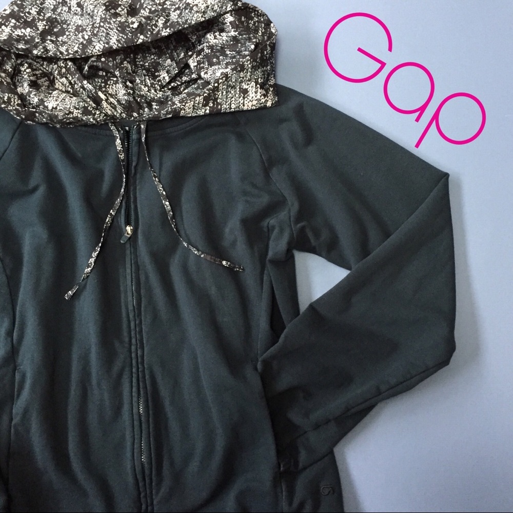 📦 MOVING SALE 🚛 Gap Satin Hooded zip sweatshirt Size L